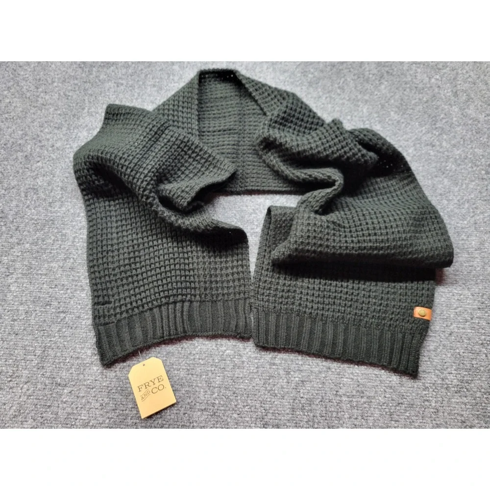 Frye and Co Thermal Knit Scarf Black Waffle Knit Leather Logo Patch NWT